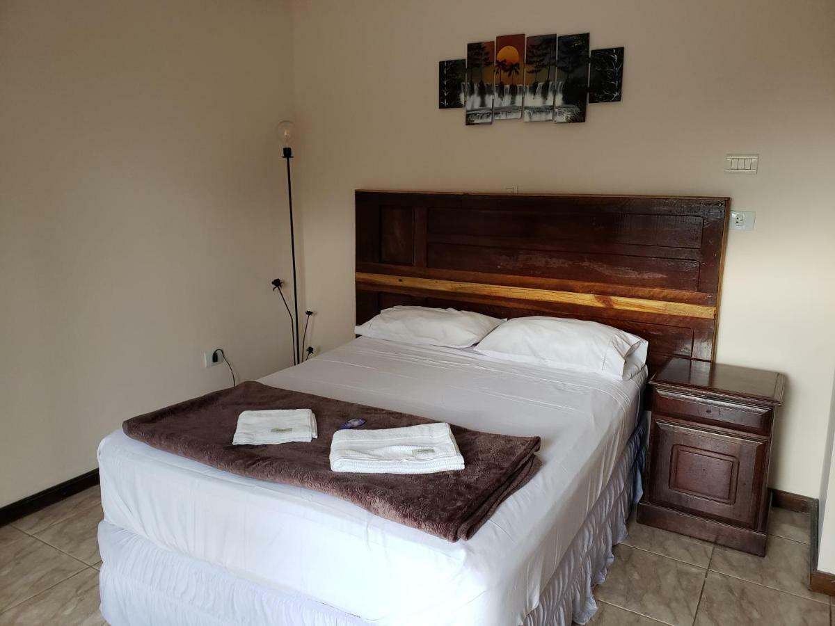 Apart Hotel El Duende Puerto Iguazu Exterior photo
